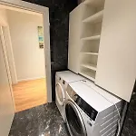 22 Luxury Free Parking *
